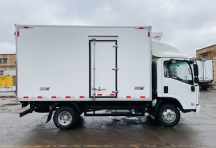 ISUZU NMR85 (3,5т) РЕФРИЖЕРАТОР CARRIER C600 4,2×2,2×2,4м